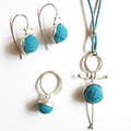 Комплект сребърни авторски бижута с цветни филцови топчета