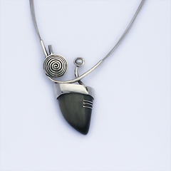 colie horn silver pearl