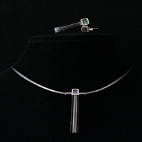 Stilvoller Schmuck. Set bestehend aus Collier und Ohrringe handgefertigt aus Horn, Silber, Perlmutt, Edelstahlkette